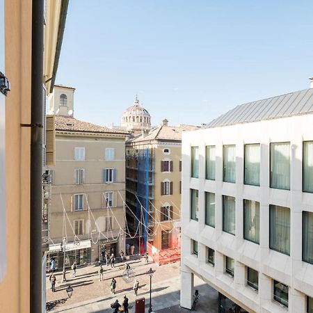 Raffinato Apt Vicino A Piazza Garibaldi X5 Parma Bagian luar foto