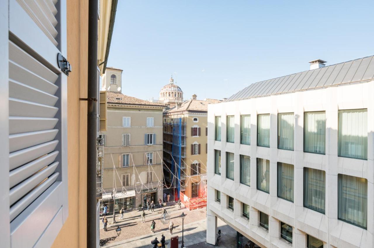 Raffinato Apt Vicino A Piazza Garibaldi X5 Parma Bagian luar foto